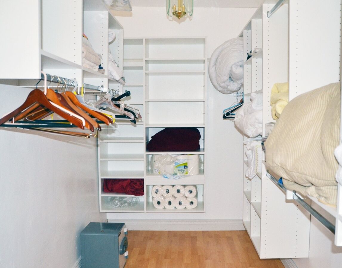 walk-in closet