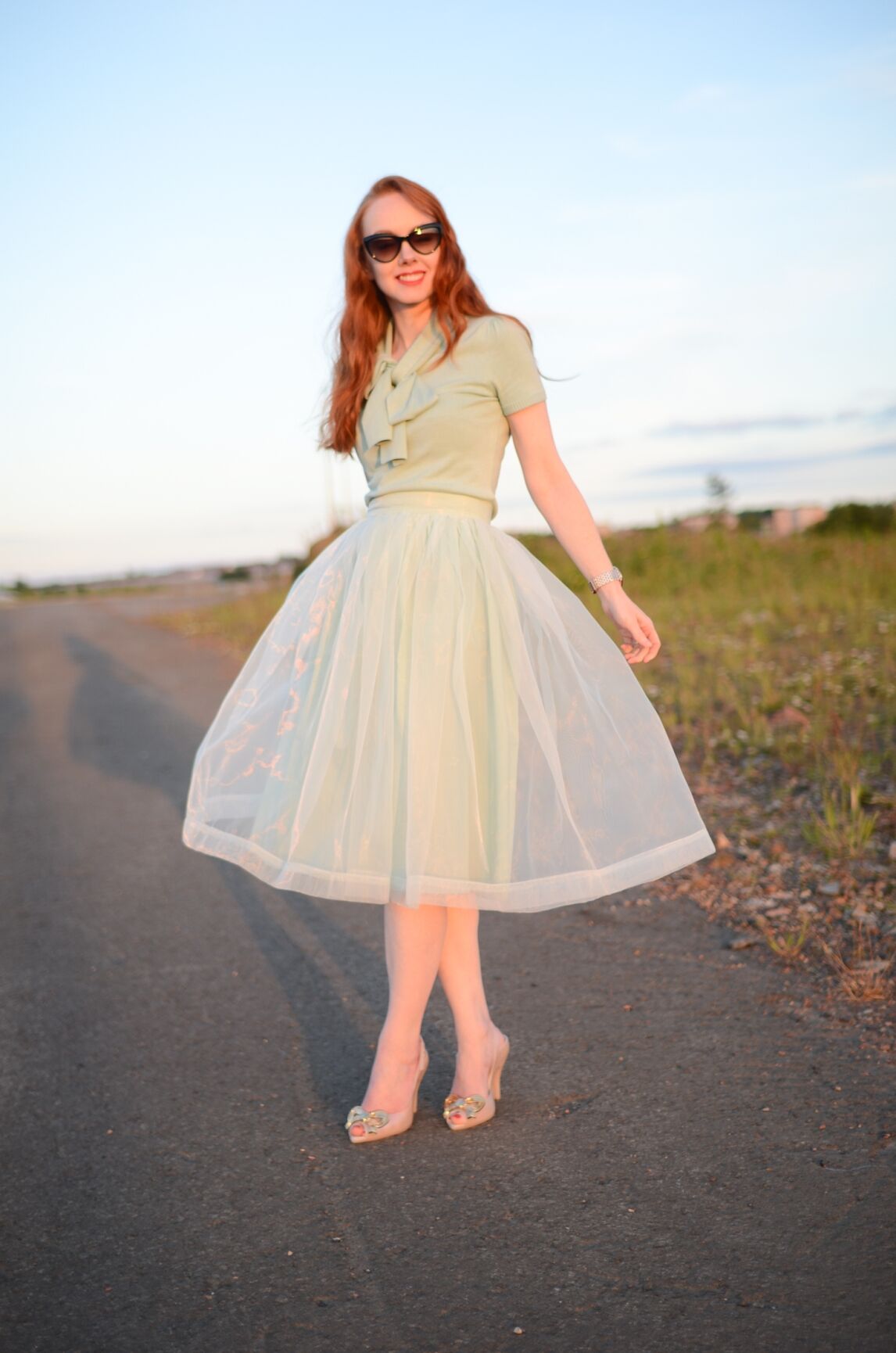 green chiffon skirt outfit