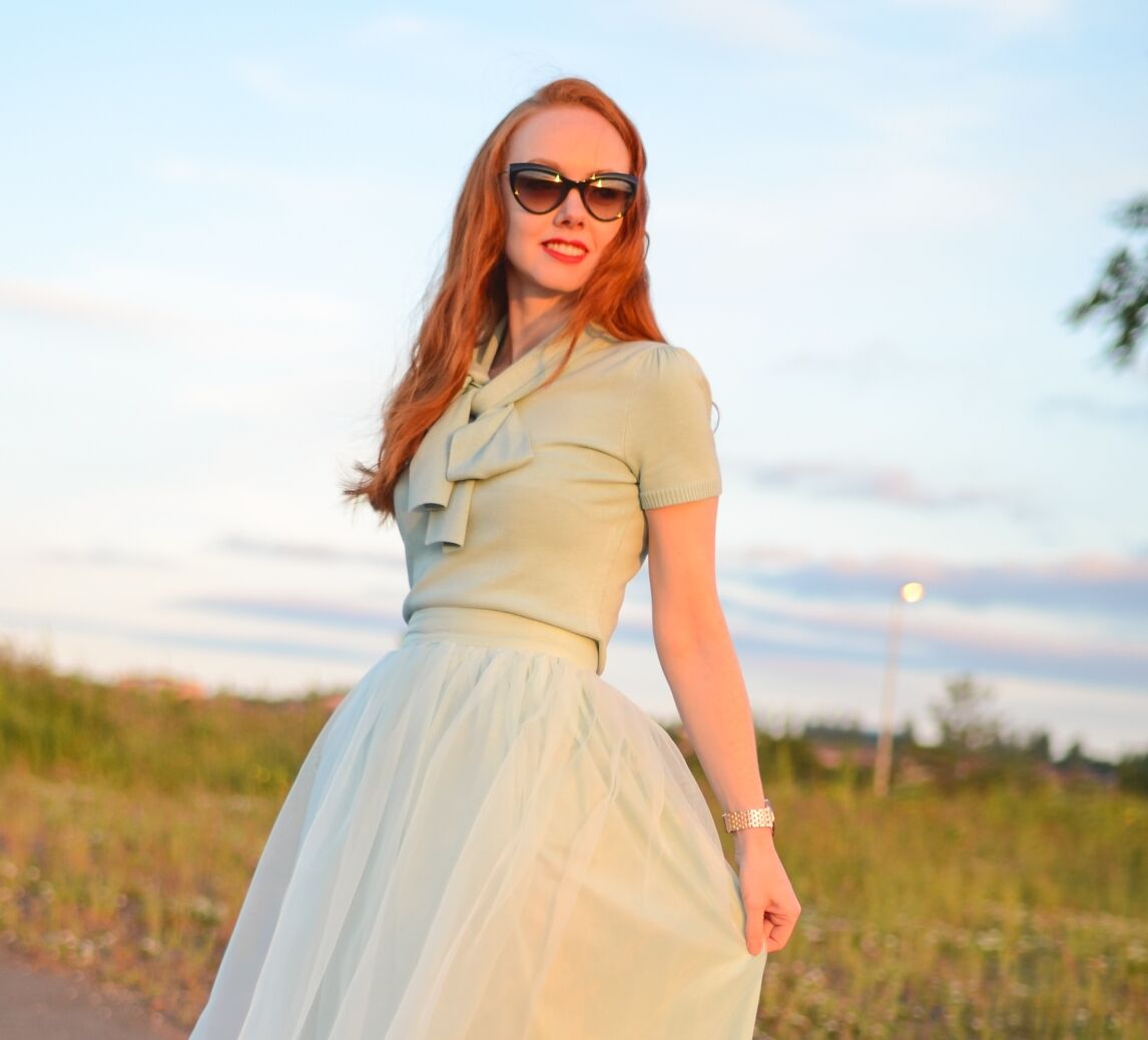 green chiffon skirt outfit