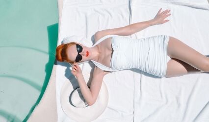 How to Be Comfortable in Your (Pale) Skin