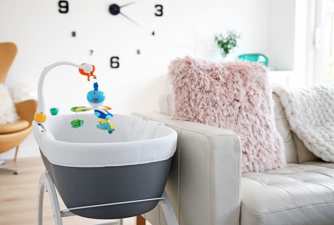 Shnuggle Dreami moses basket