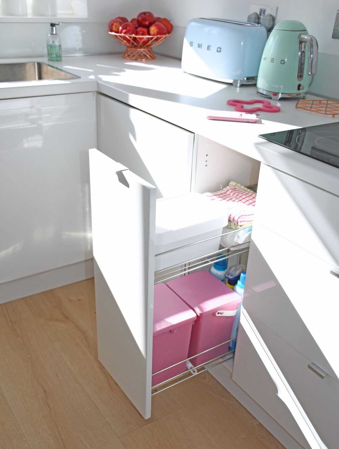 kitchen organisation: laundry supplies