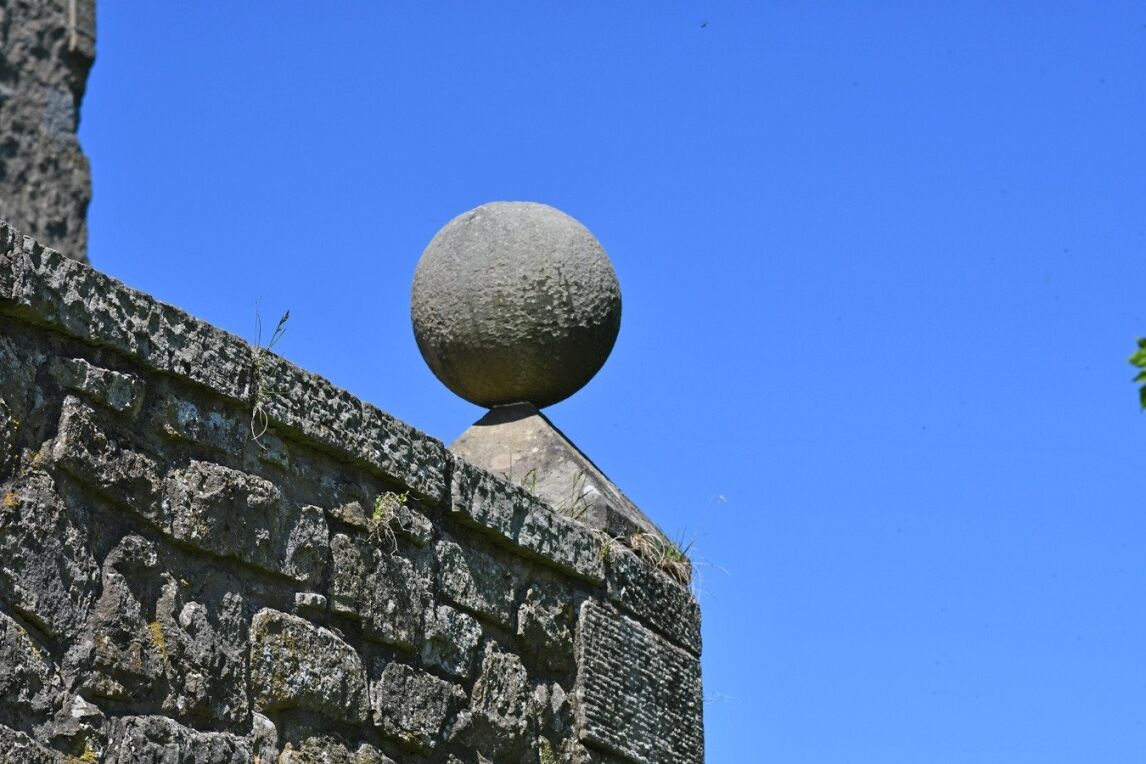 Lallybroch - a.k.a Midhope Castle - an Outlander filming location in Scotland