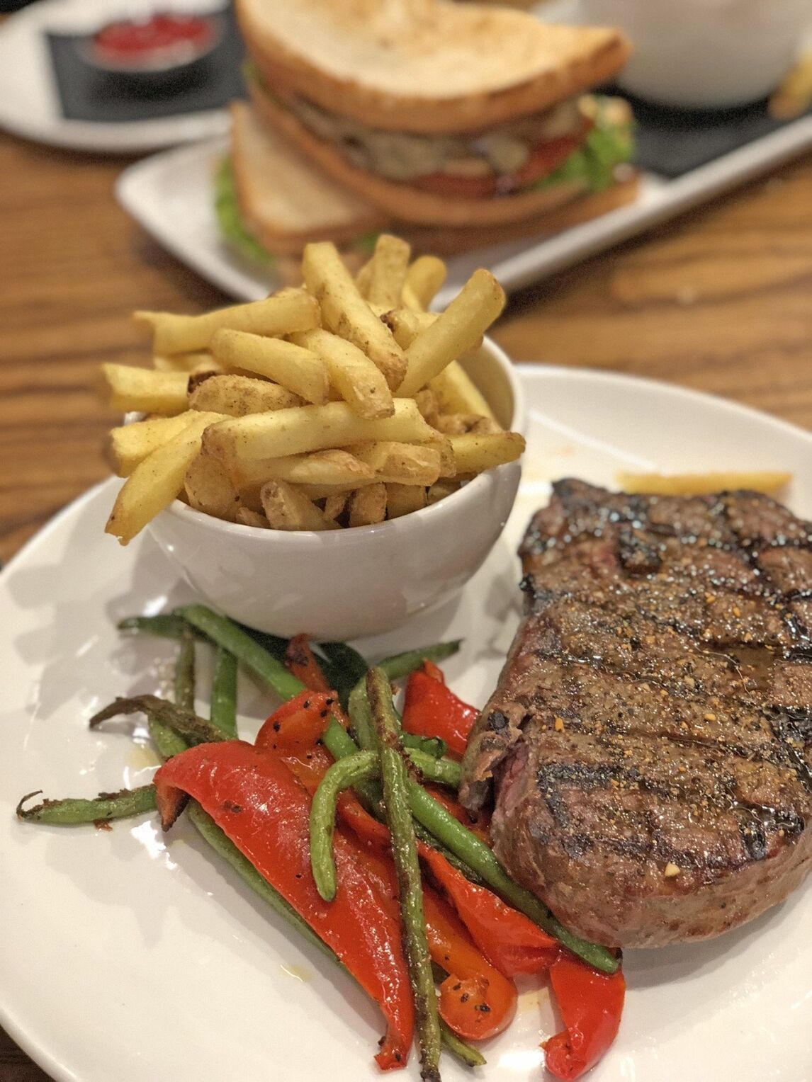 The Sandman Signature, Aberdeen: dinner in the hotel restaurant