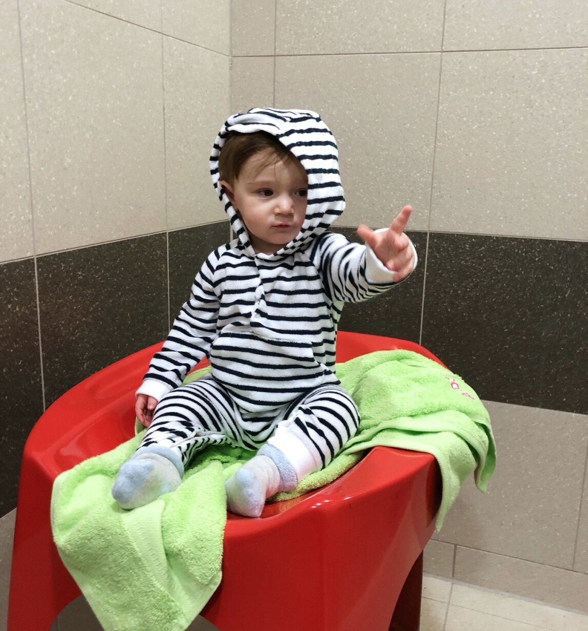 Max in the changing rooms