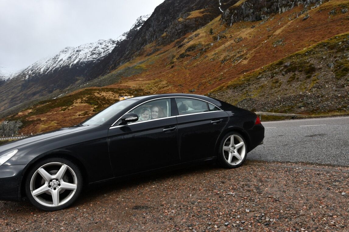 smug gits in the car