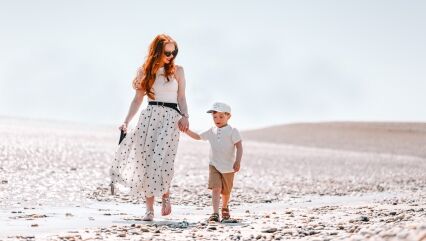 Dungeness Beach, Kent, and The Pilot Restuarant