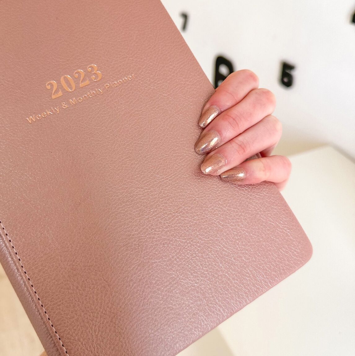 mineral nail powder in Latte