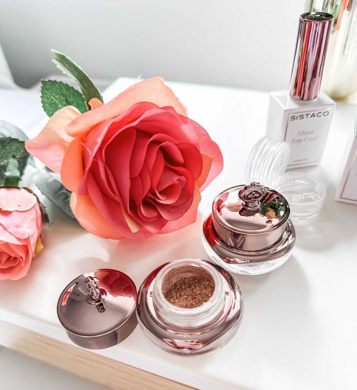 how to apply mineral nail powder