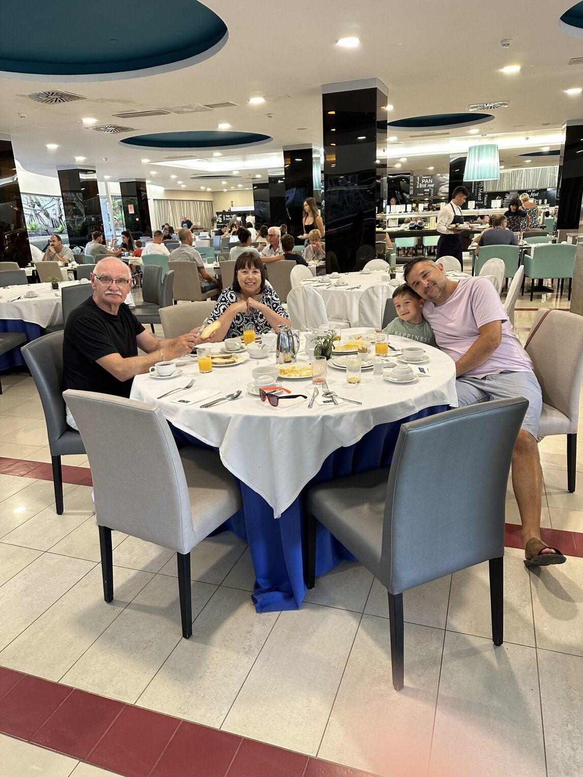 main restaurant at H10