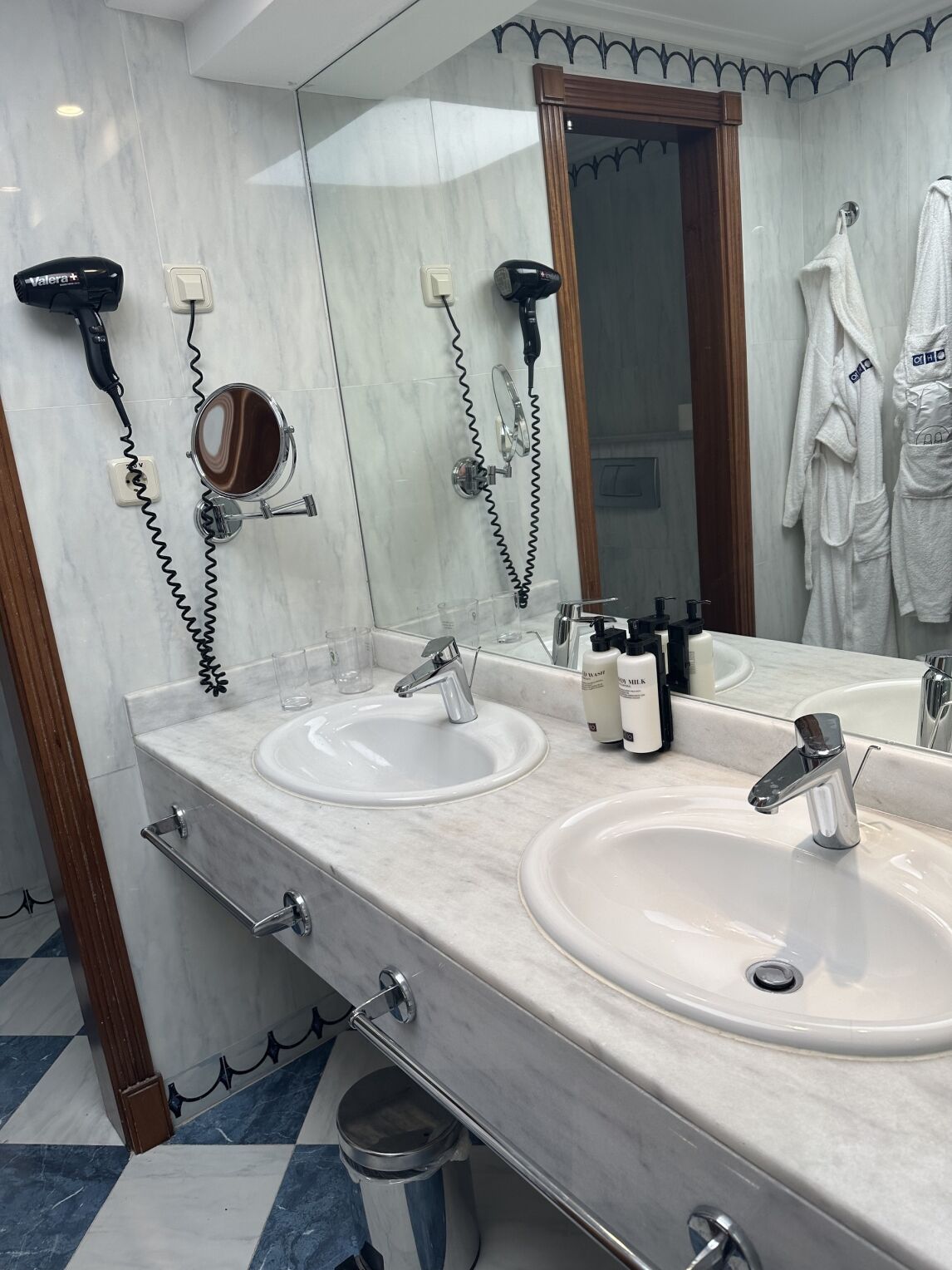 bathroom at H10 Playa Meloneras Palace