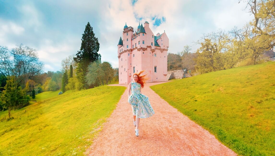 Scottish romance author Amber Eve